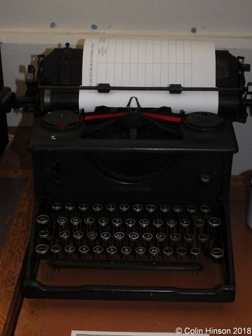 Typewriter_Imperial=0307.jpg