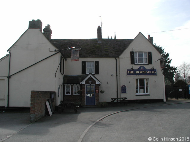 10 (The Horseshoes)<br>High Street