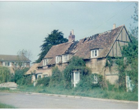 Brickhill Close<br>Ziggys Cottage 7