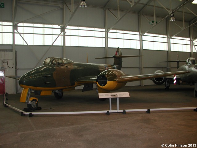 Gloster<br>Meteor F9-40