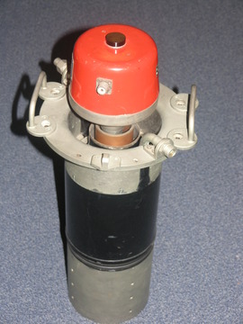 Valve<br>Magnetron for T84 Radar