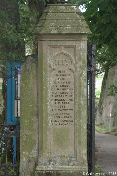 The World Wars I and II memorials at the entrance to the Churchyard at Aysgarth.