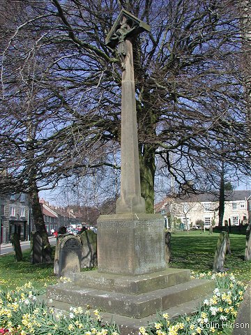 The 1914-1918 and 1939-45 War Memorial in the churchyard at Helmsley.