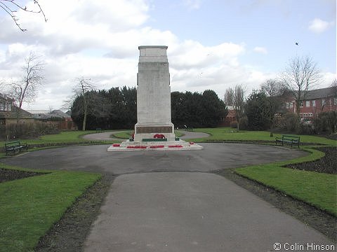 The 1914-1918 and 1939-45 War Memorial at Goole.