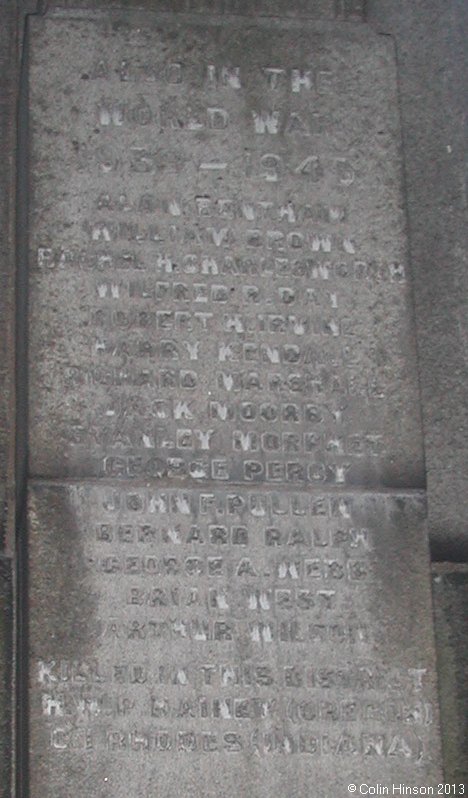 The World wars I and II memorial at Settle